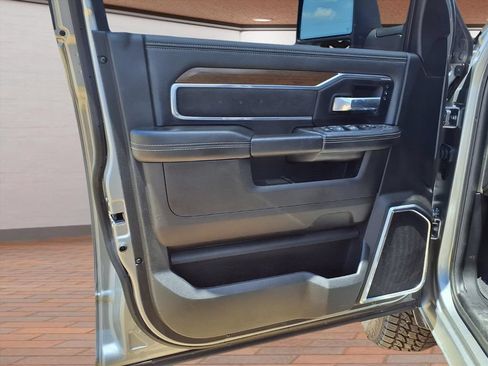 Used 2024 RAM 2500 Laramie AWD/4WD image 19