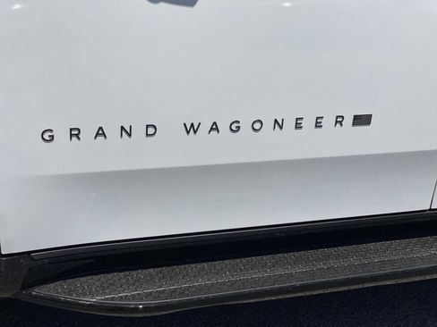 New 2026 Jeep Grand Wagoneer 4WD image 8
