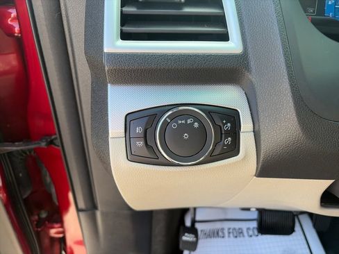 Used 2015 Ford Explorer XLT w/ Equipment Group 202B AWD/4WD image 28
