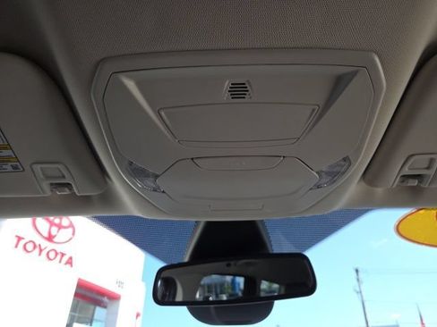 Used 2019 Ford Escape SEL FWD image 19