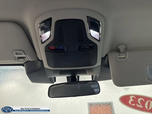 Used 2023 Subaru Outback Premium AWD/4WD image 32