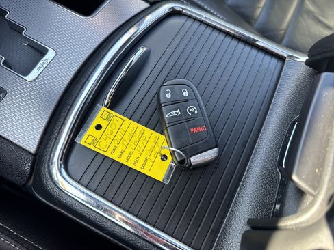 Used 2011 Dodge Charger R/T image 35