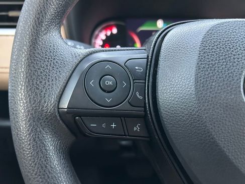 Used 2024 Toyota RAV4 LE image 19