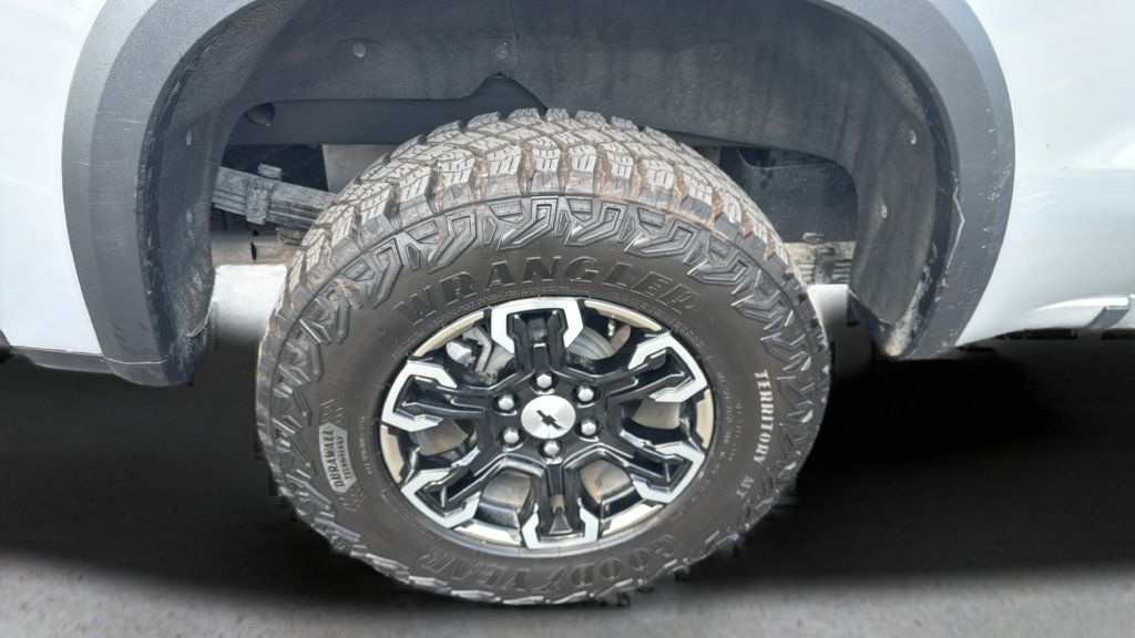 Used 2024 Chevrolet Silverado 1500 ZR2 w/ Technology Package AWD/4WD image 20