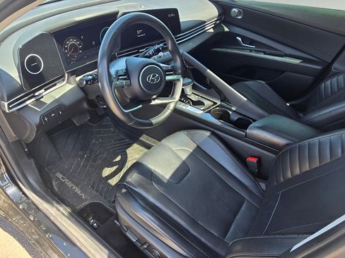 Used 2021 Hyundai Elantra Limited image 22