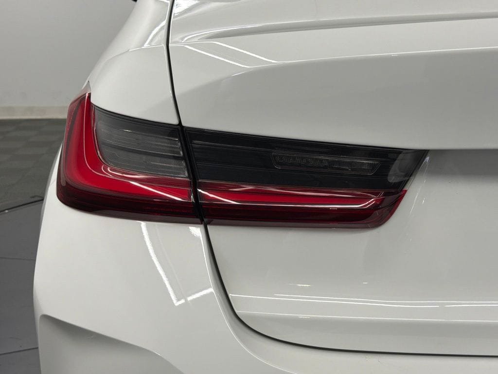 Used 2025 BMW 330i Sedan w/ Parking Assistance Package RWD image 13