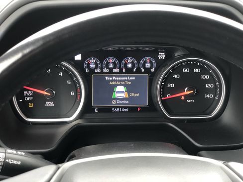 Used 2021 Chevrolet Tahoe Premier w/ Premium Package image 18