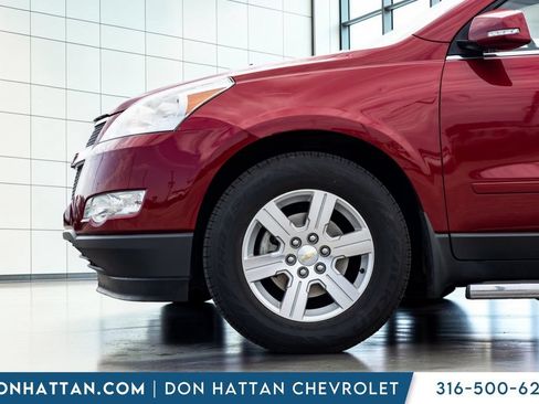 Used 2012 Chevrolet Traverse LT w/ LPO, 'HIT The Road' Package FWD image 28