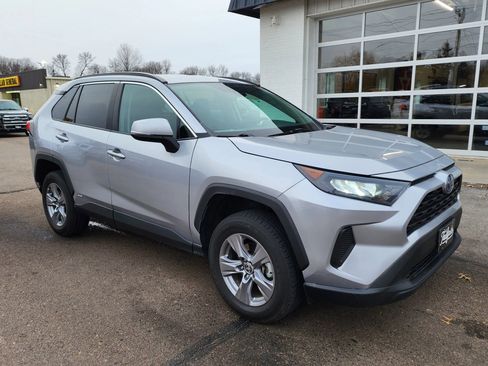 Used 2022 Toyota RAV4 LE image 2