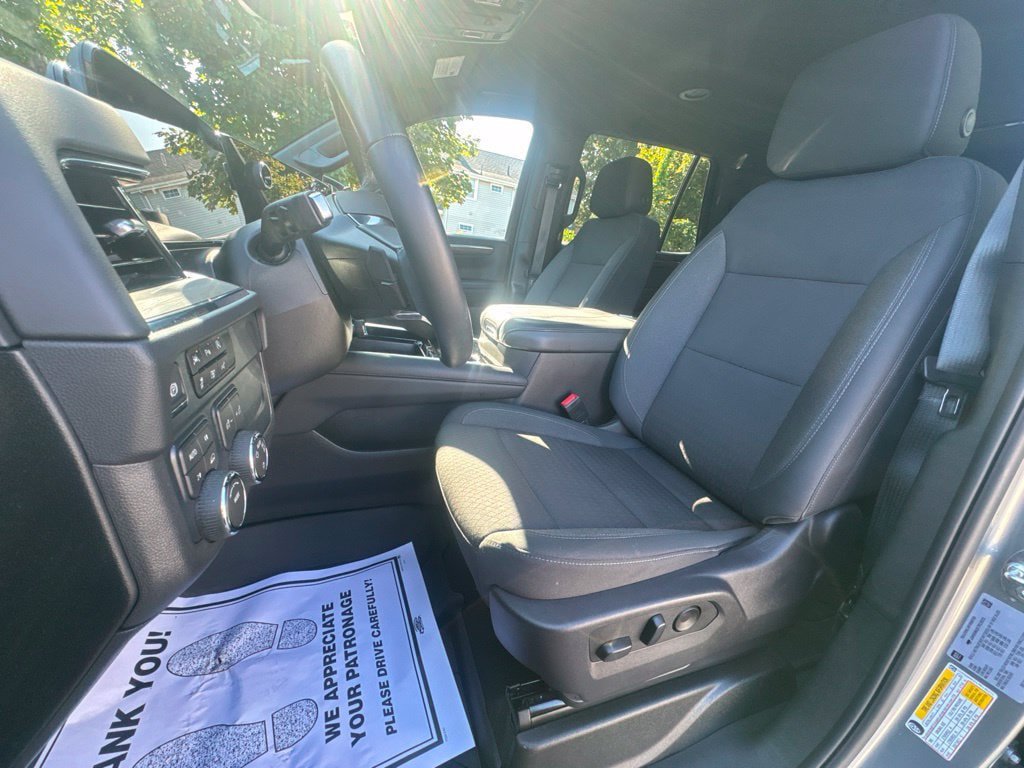 Used 2026 Chevrolet Tahoe LS AWD/4WD image 14