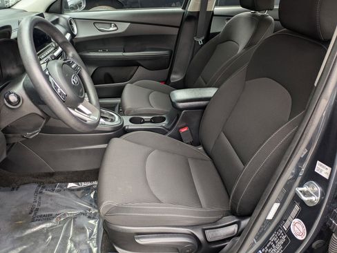 Used 2021 Kia Forte LXS image 21