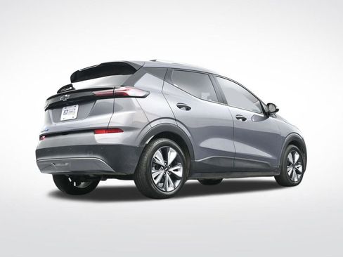 Used 2022 Chevrolet Bolt EUV LT w/ Convenience Package image 43