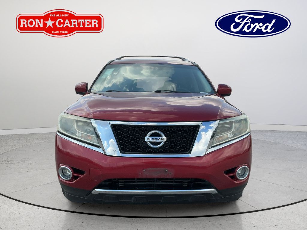 Used 2015 Nissan Pathfinder Platinum FWD image 2