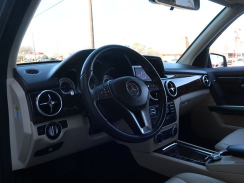 Used 2013 Mercedes-Benz GLK 250 4MATIC 4dr GLK 250 BlueTEC image 24