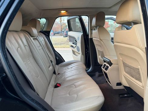 Used 2013 Land Rover Range Rover Evoque Pure Plus w/ Pure Plus Pkg image 26