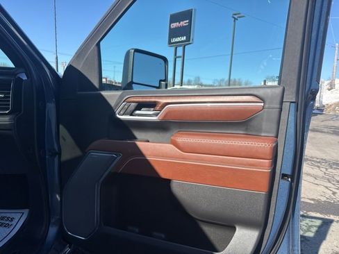 Used 2025 GMC Sierra 2500 Denali Ultimate image 14