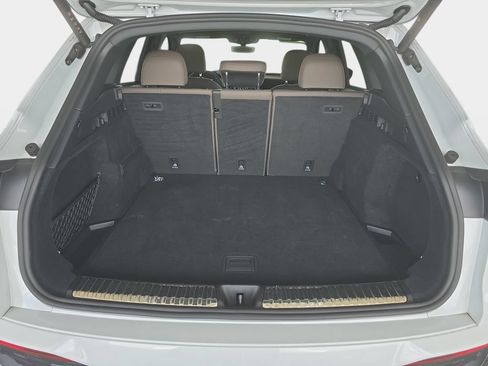 Certified 2025 Audi Q5 Premium w/ Convenience Package AWD/4WD image 11