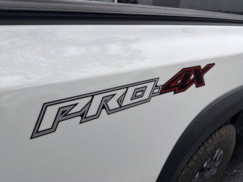 Used 2023 Nissan Frontier PRO-4X w/ Pro Convenience Package image 5