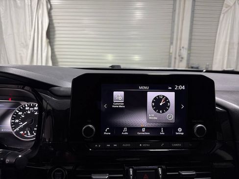 Used 2024 Nissan Pathfinder SV FWD image 36