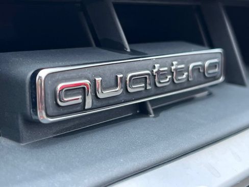 Used 2017 Audi Q7 3.0T Premium Plus w/ Premium Plus Package AWD/4WD image 4