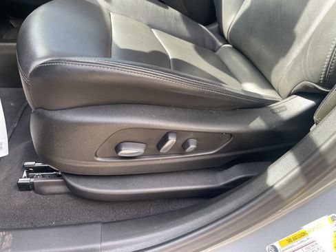 Used 2024 Cadillac XT6 Sport image 30