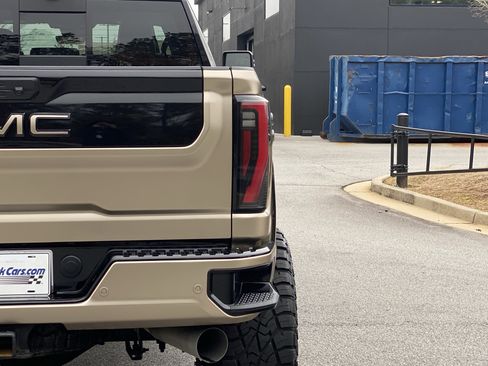 Used 2024 GMC Sierra 2500 AT4X image 23