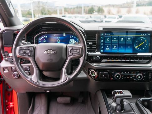 Used 2022 Chevrolet Silverado 1500 ZR2 w/ Technology Package image 15