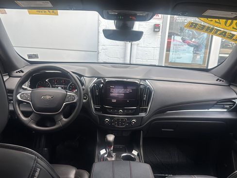 Used 2023 Chevrolet Traverse RS w/ LPO, Floor Liner Package AWD/4WD image 29
