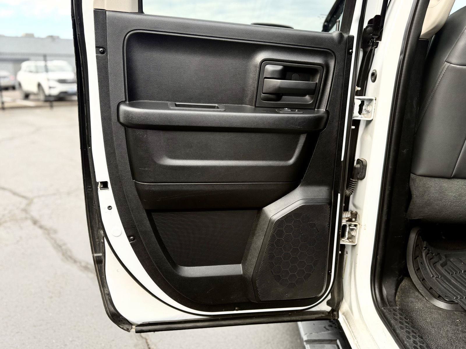 Used 2014 RAM 1500 Tradesman AWD/4WD image 14