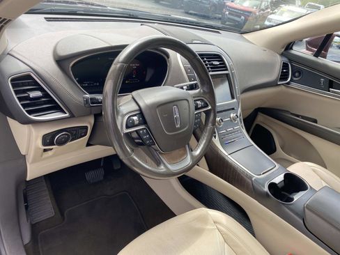 Used 2019 Lincoln Nautilus Reserve AWD/4WD image 22
