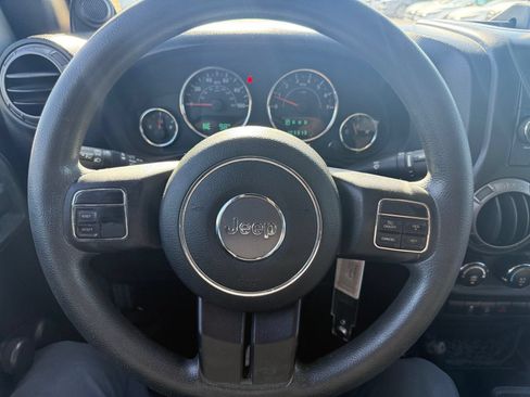Used 2013 Jeep Wrangler Unlimited Sport AWD/4WD image 17