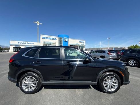 Used 2023 Honda CR-V EX image 3