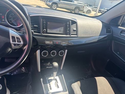 Used 2017 Mitsubishi Lancer ES image 18