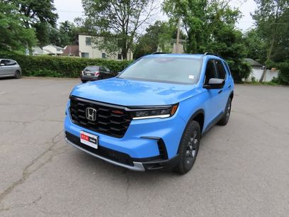 New 2025 Honda Pilot TrailSport