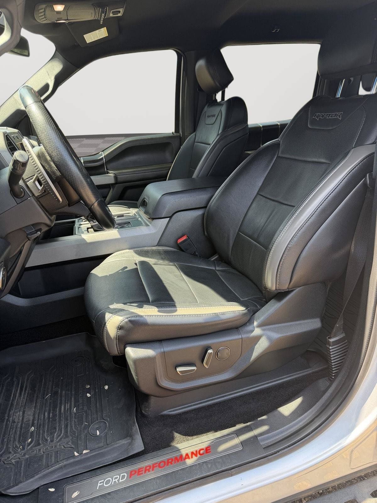 Used 2018 Ford F150 Raptor w/ Equipment Group 801A Mid AWD/4WD image 7