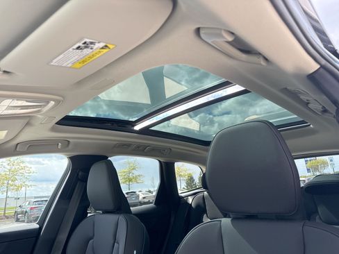 New 2026 Volvo XC60 B5 Core w/ Climate Package AWD/4WD image 24