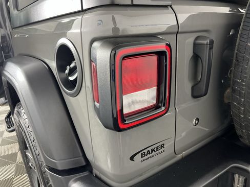 Used 2019 Jeep Wrangler Unlimited Sport AWD/4WD image 34