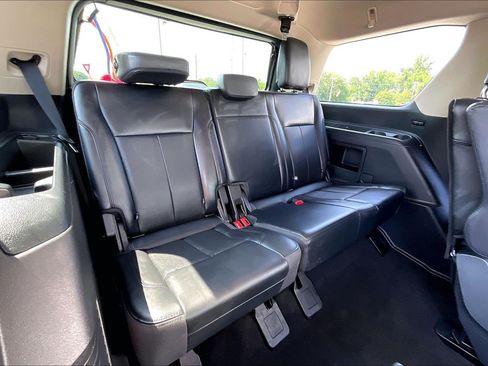 Used 2024 Ford Expedition XLT AWD/4WD image 26