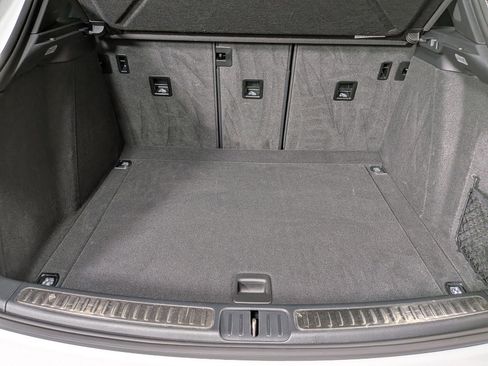 Certified 2025 Porsche Macan AWD/4WD image 22