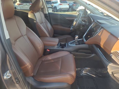 Used 2022 Subaru Outback Touring image 18