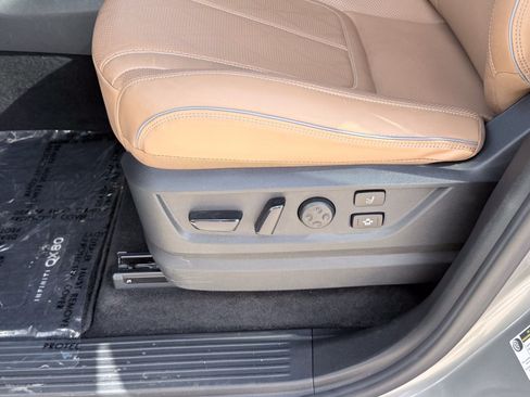 Used 2025 INFINITI QX80 Sensory AWD/4WD image 24