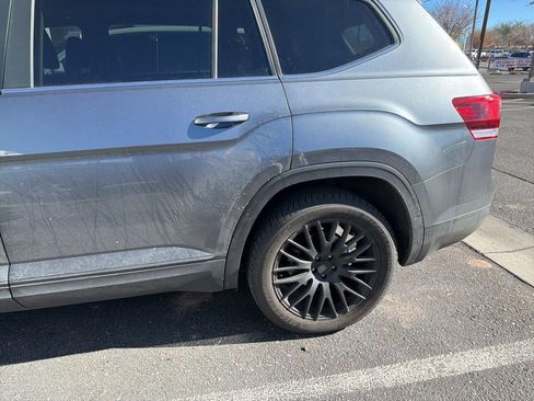 Used 2018 Volkswagen Atlas Launch Edition image 3