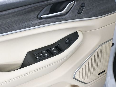 Used 2021 Jeep Grand Cherokee L Limited image 8