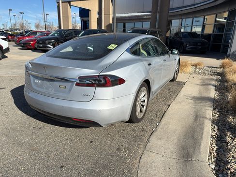 Used 2016 Tesla Model S 75D image 4