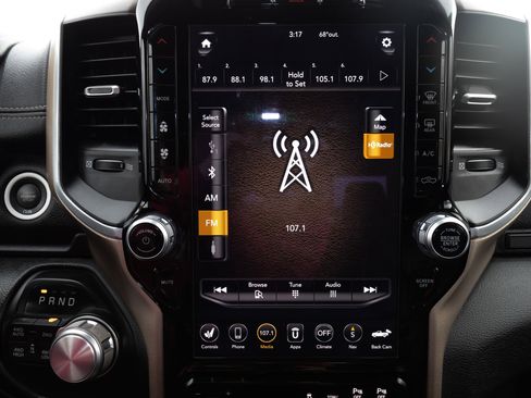 Used 2021 RAM 1500 Laramie image 23