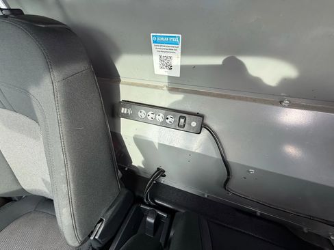 Used 2020 Ford Transit Connect XL image 17