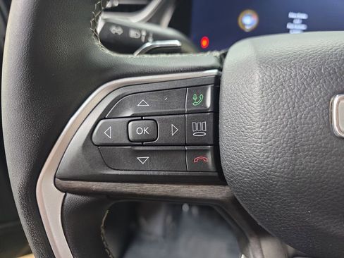 Used 2024 Jeep Grand Cherokee L Limited w/ Luxury Tech Group II image 19