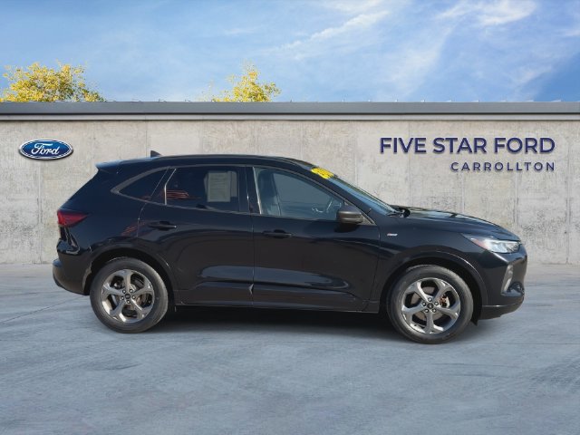 Used 2023 Ford Escape ST-Line AWD/4WD image 9