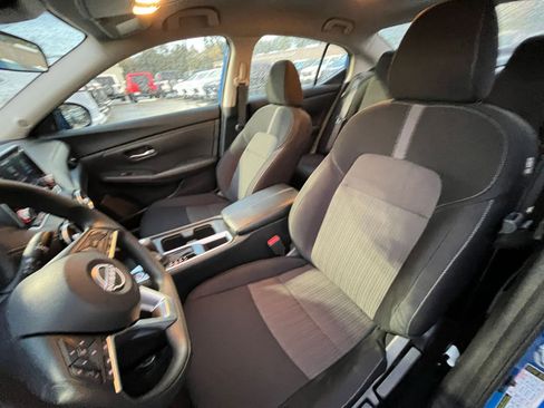 Used 2025 Nissan Sentra SV image 34