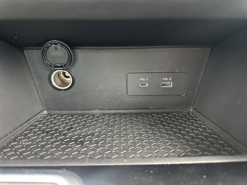 Used 2024 Nissan Pathfinder SV image 15